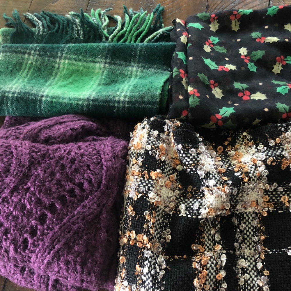 Set of 4 scarves
